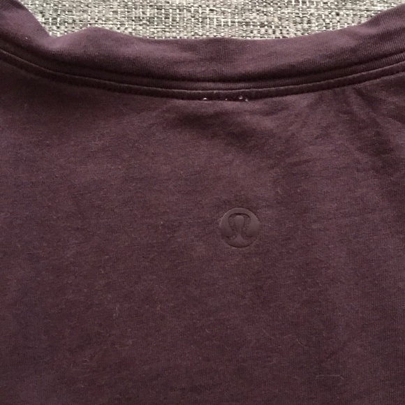 🍋 lululemon athletica short sleeve shirt - Picture 3 of 3